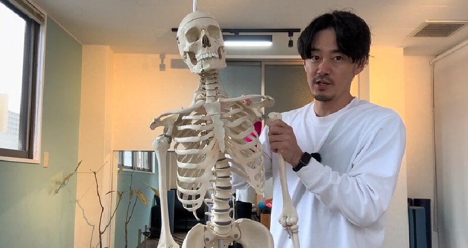 巻き肩ピラティス